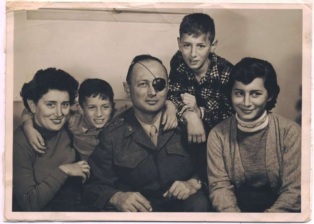 el general Moshe Dayan