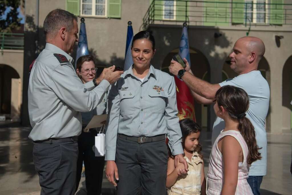 mujer comandante de brigada Israel