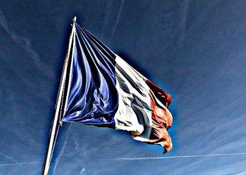 embajada de Francia en Irak bandera