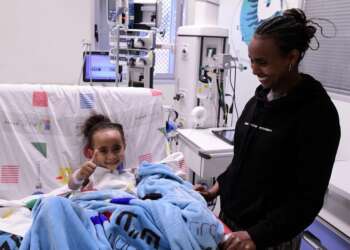 Una paciente de los médicos israelíes de la organización humanitaria Save a Child's Heart